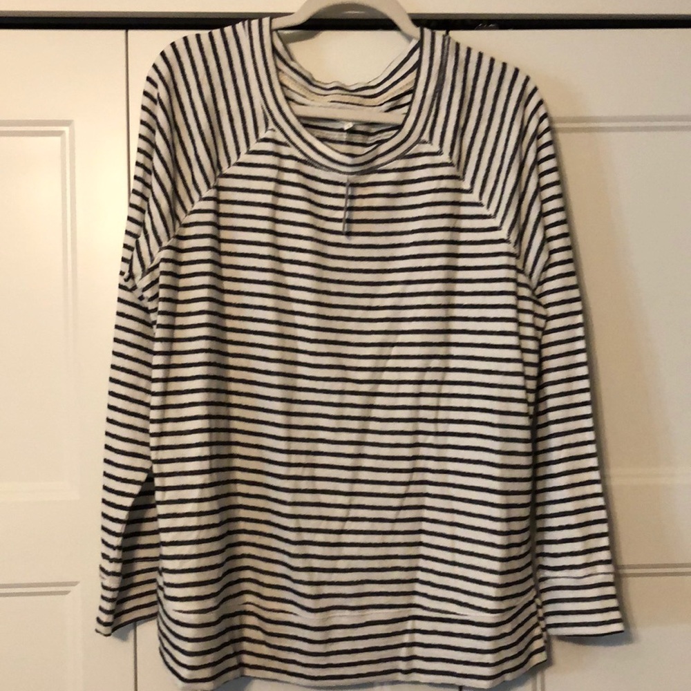 NWT women’s sweater